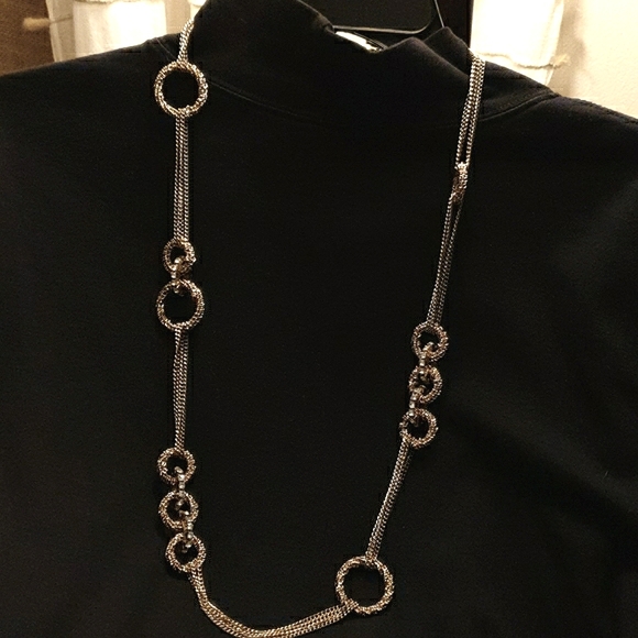 32" Jeweled Connections with Twisted Rings - Picture 3 of 15